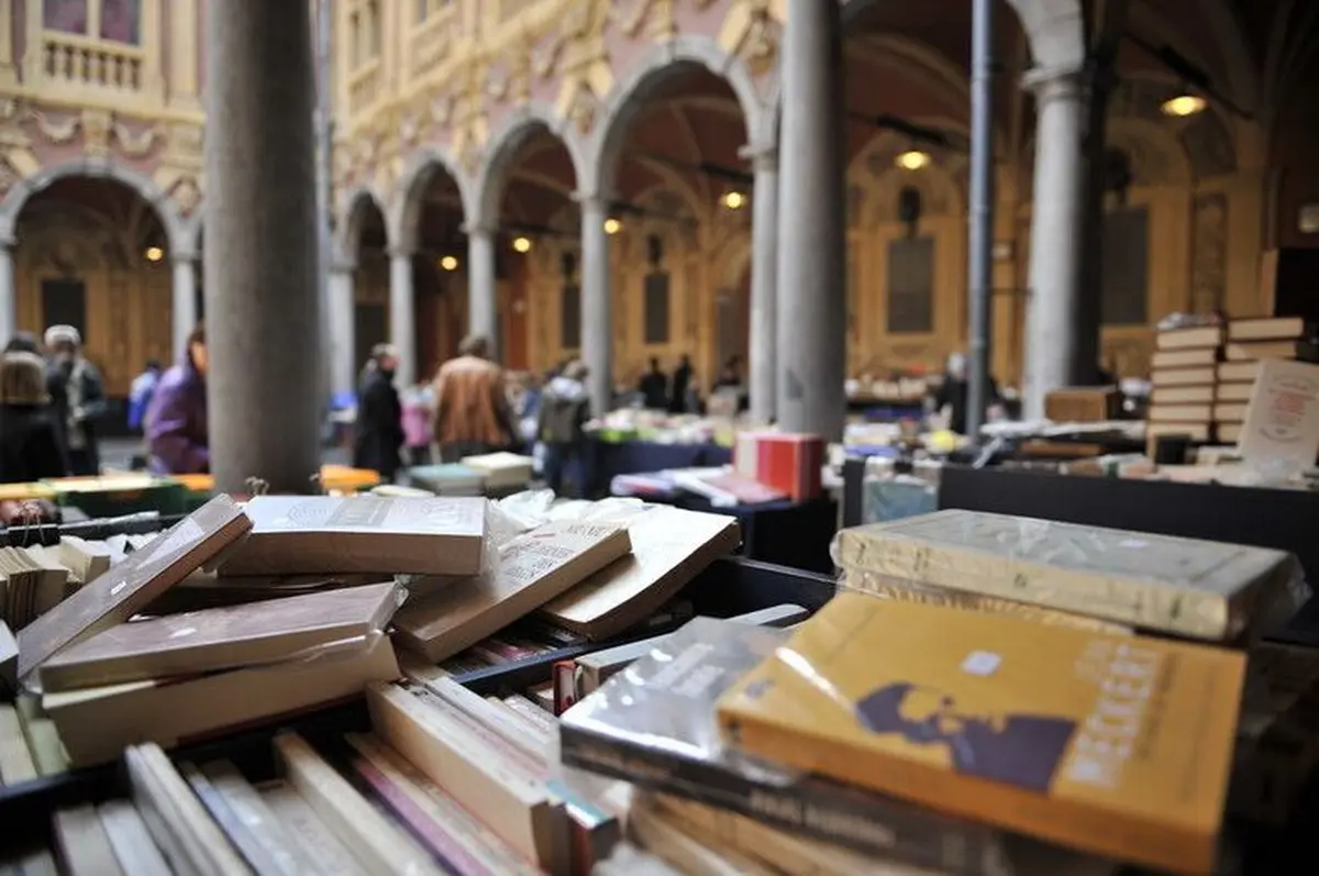 Marché aux livres de la Vieille Bourse à Lille - Le repère des bouquinistes