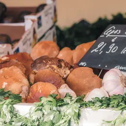 Marché Calixte Camelle