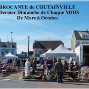 Marché d'antiquités-brocante de Coutainville - Mai