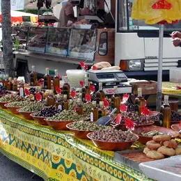 Marché d'été à Prayssac