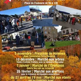 Marché de Najac le dimanche matin