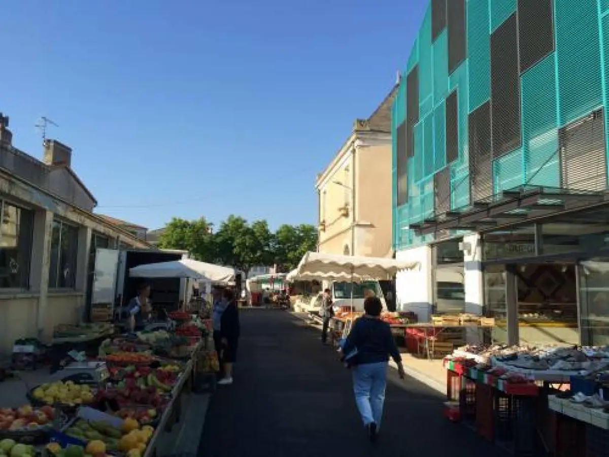Marché de Neuville-de-Poitou
