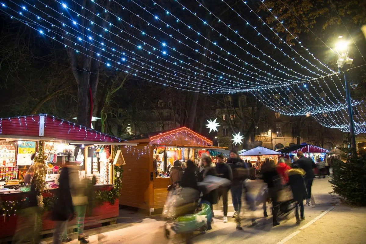 Les chalets du Marché de Noël à Besançon