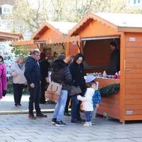 Les cabanons sont installés sur le Forum de l'Hôtel de Ville DR