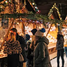 Marché de Noël autour de la Cathédrale