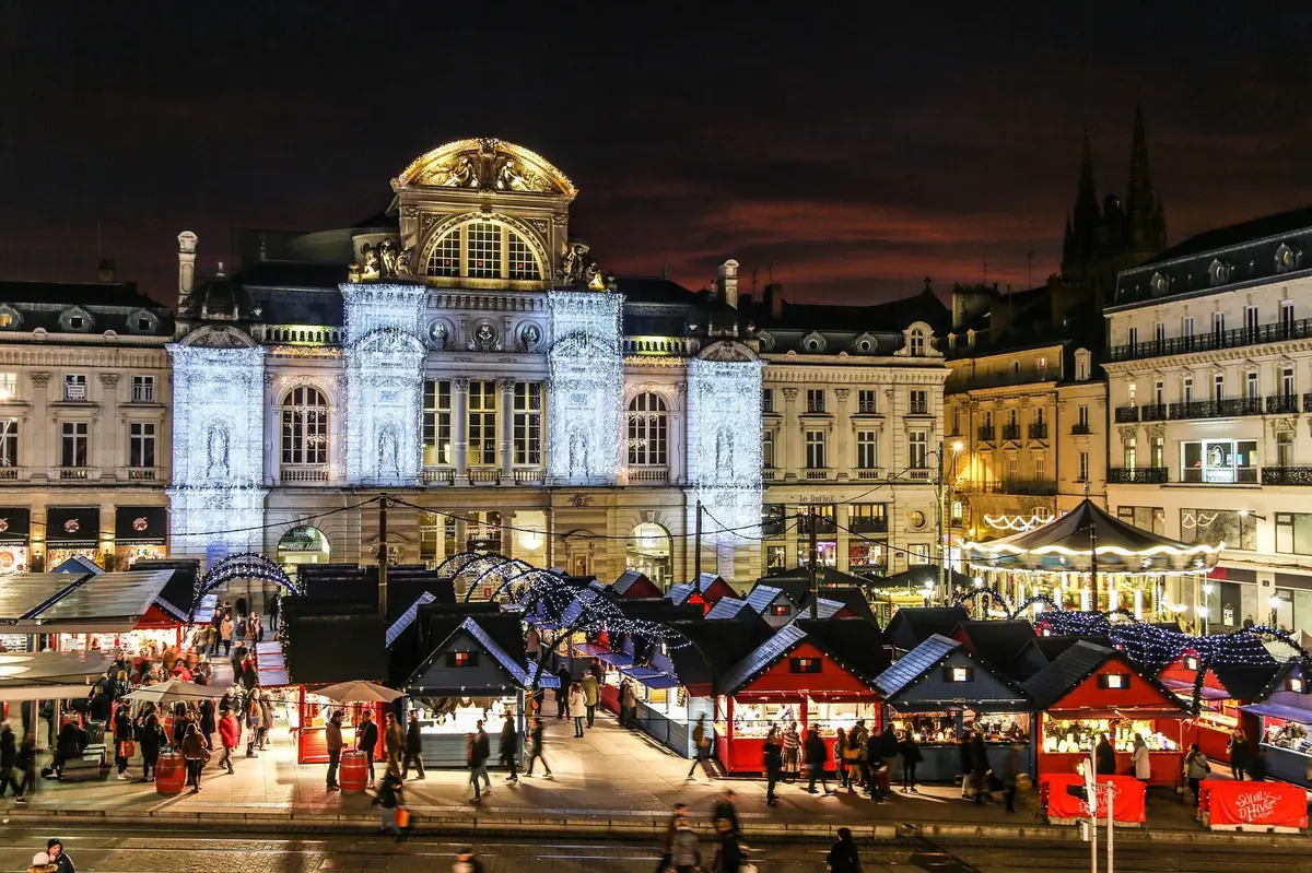 Le marché de Noël d’Angers  de nuit : illuminations et féérie de Noël