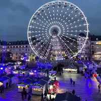 La Grande Roue et les chalets sur marché de Noël d'Orléans &copy; orleans-metropole.fr