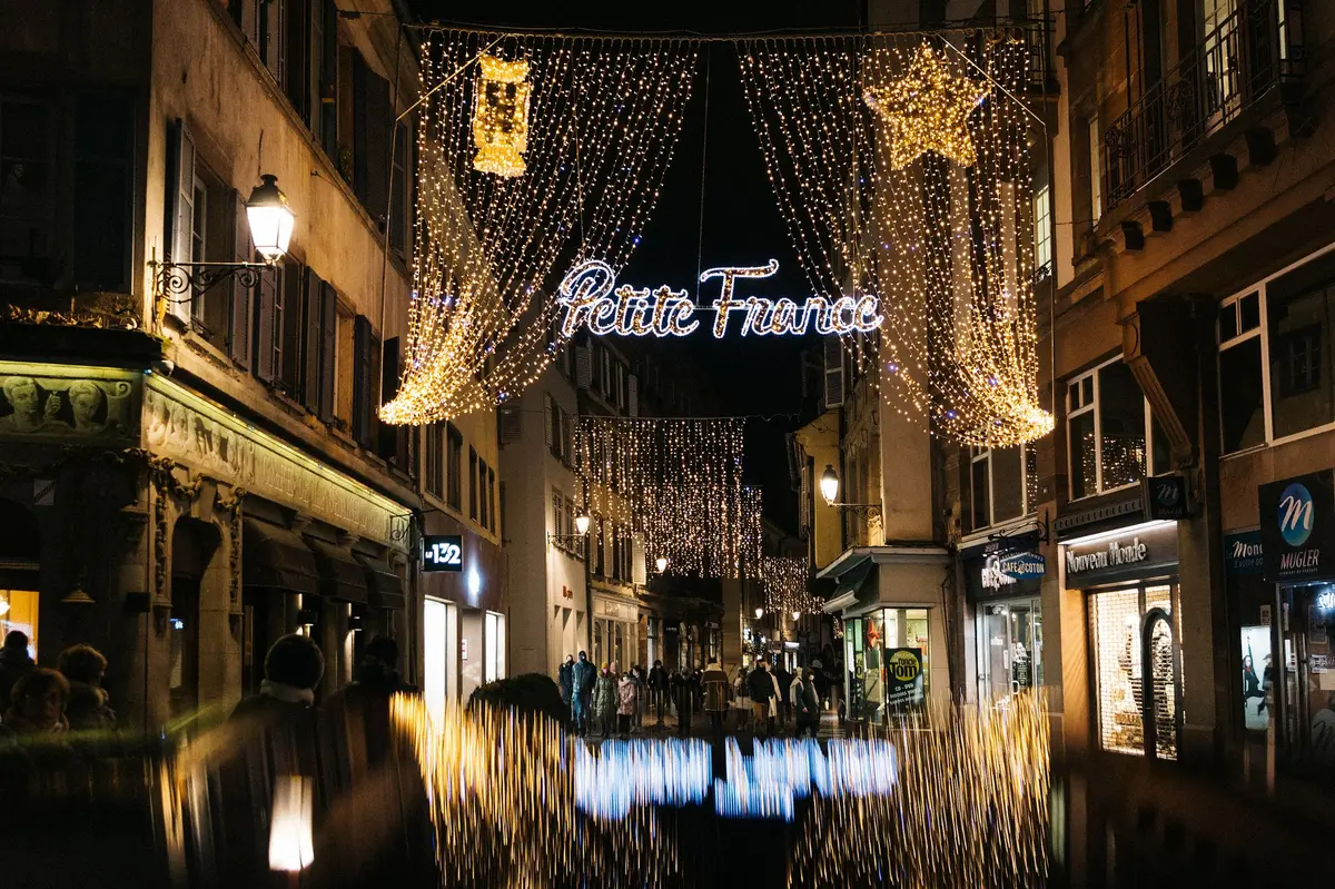 Direction La Petite France illuminée ✨