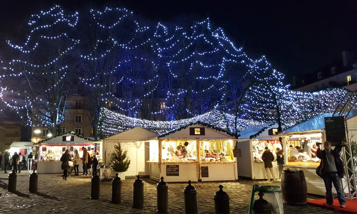 Le Marché de Noël de Rouen et ses chalets blancs