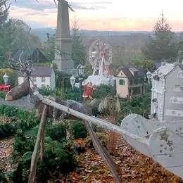 Marché de Noël et mini village illuminé