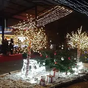 Marché de noël maison moine
