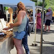 Marché de producteurs et artisans locaux à Thédirac
