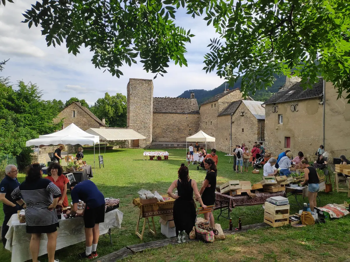 Marché De Producteurs Et D'Artisans