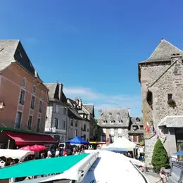 Marché de terroir à Mur-de-Barrez