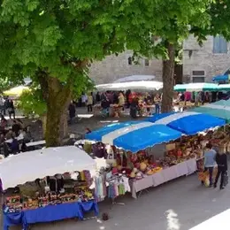 Marché de Villeneuve, le dimanche matin