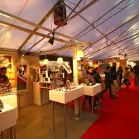 Le Marché des créateurs sur la place Hoche &copy; Didier Gouray