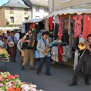 Marché du mardi matin à Laissac