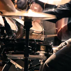 Marché & concert : Les Einergumentsh