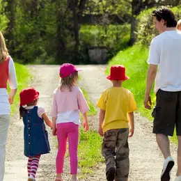 Marche familiale et repas