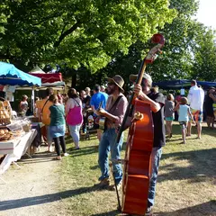 Marché fermier avec le Plancher des Valses