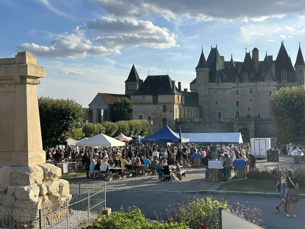 Marché festif Jumilhac le Grand