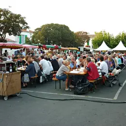 Marché gourmand à Uzech Les Oules