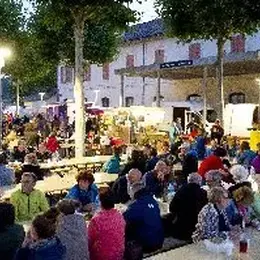 Marché gourmand nocturne