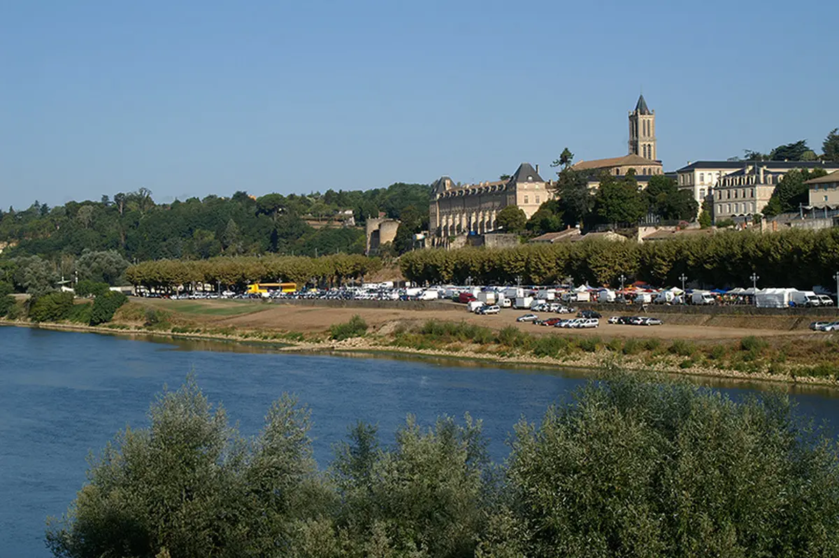Marché hebdomadaire du samedi matin à La Réole