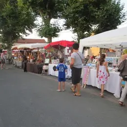 Marché nocturne