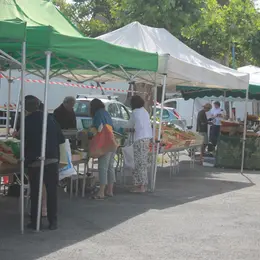 Marché nocturne à Sousceyrac-en-Quercy
