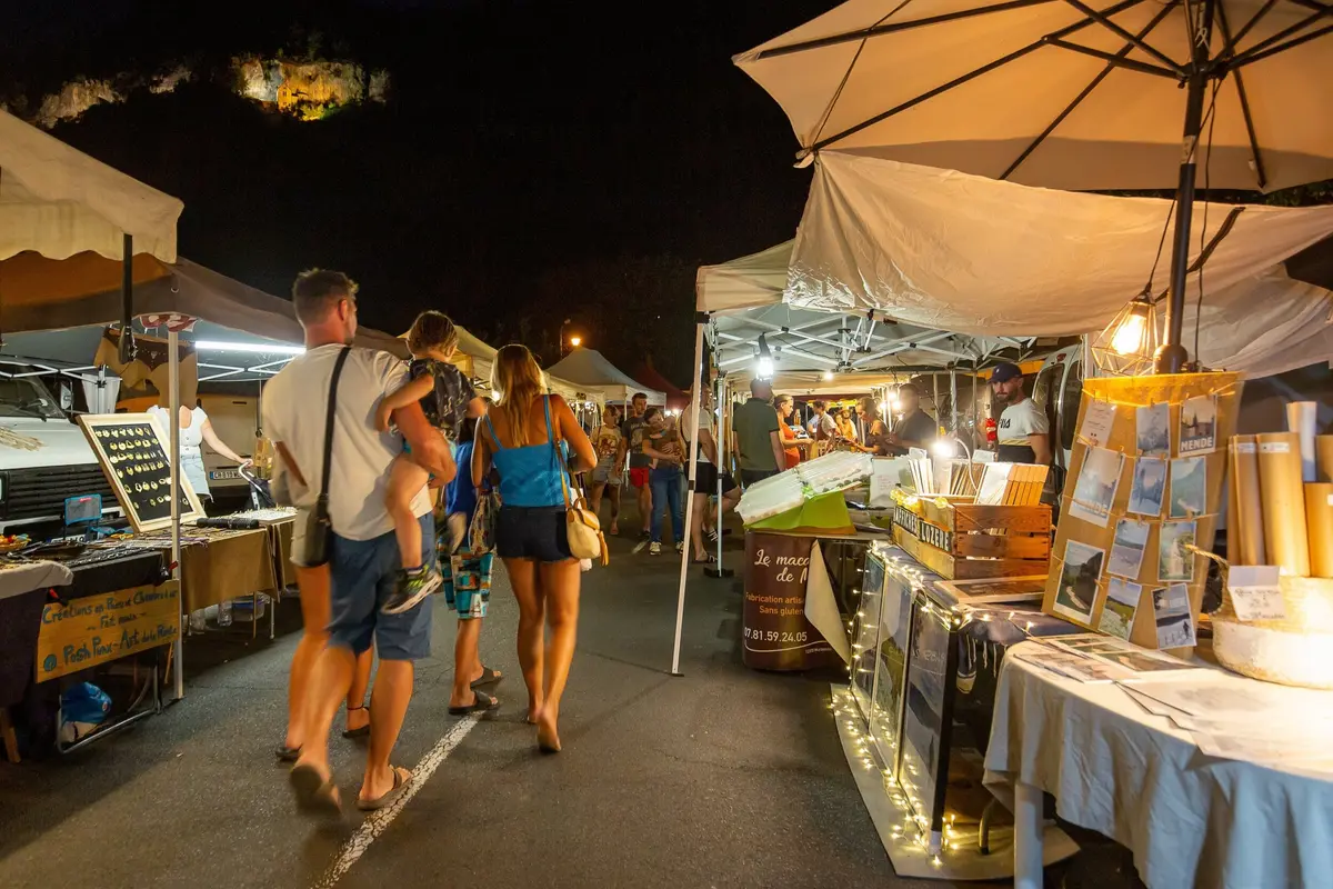 Marché Nocturne De Sainte-Enimie