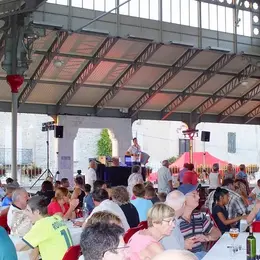 Marché nocturne en musique à Pellegrue