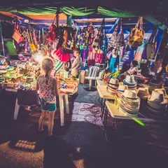 Marché Nocturne - été Indien