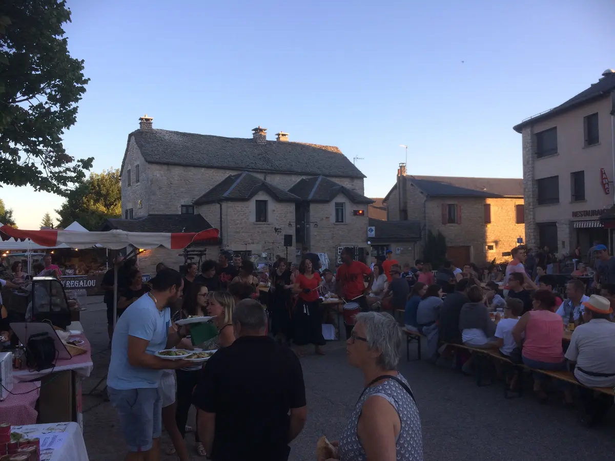 Marché Nocturne Gourmand Du Massegros