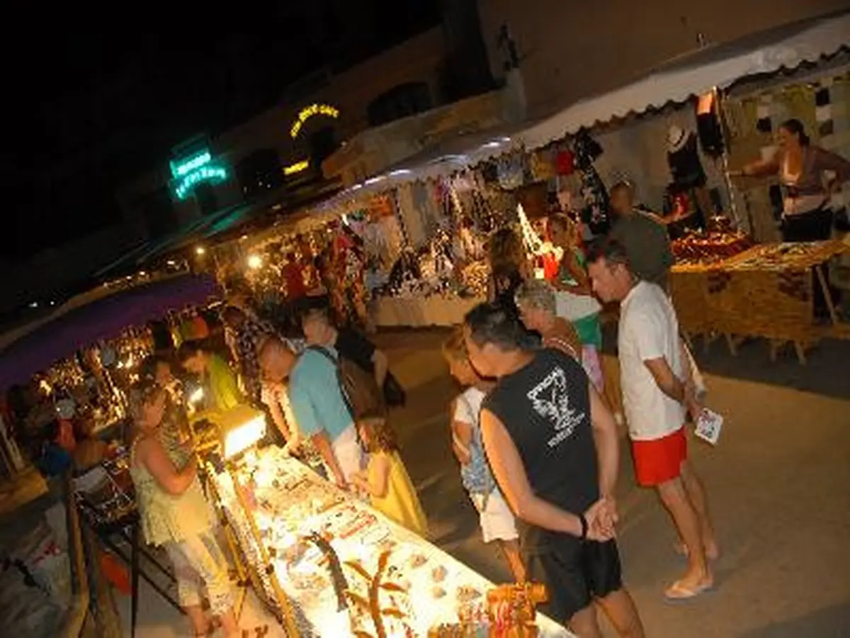 Marché nocturne musical