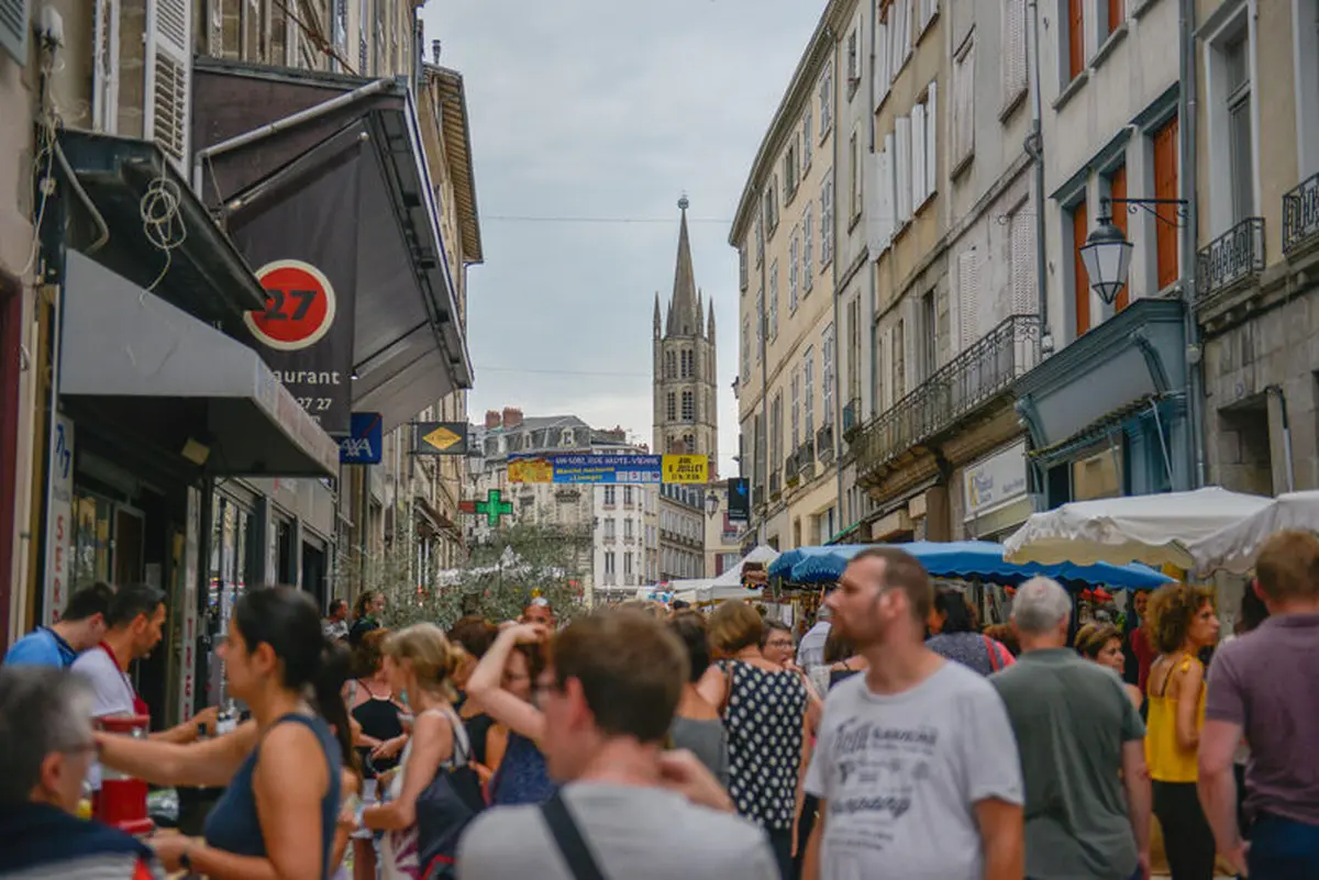Marché nocturne Un soir rue Haute-Vienne