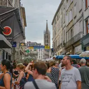Marché nocturne Un soir rue Haute-Vienne