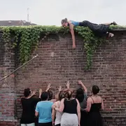 Marche performative Le lichen prend racine comme Rosa prend le bus : Radicelle et soirée musicale