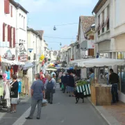 Marché traditionnel de Castillonnès