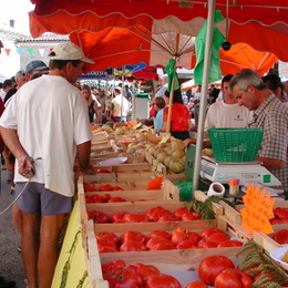 Marché traditionnel de Lavardac