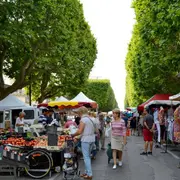 Marché Traditionnel Du Vendredi à Sète