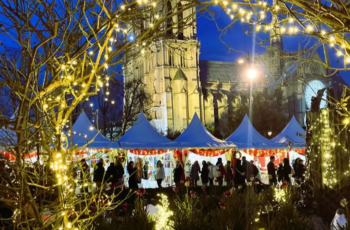 Le Marché de Noël de Paris Notre-Dame de Paris