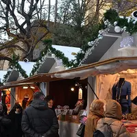 Village de Noël Saint-Germain des Prés &copy; Page Facebook Marché de Noël Boulevard Saint Germain