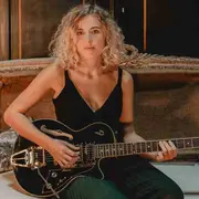 Mary Bach en concert