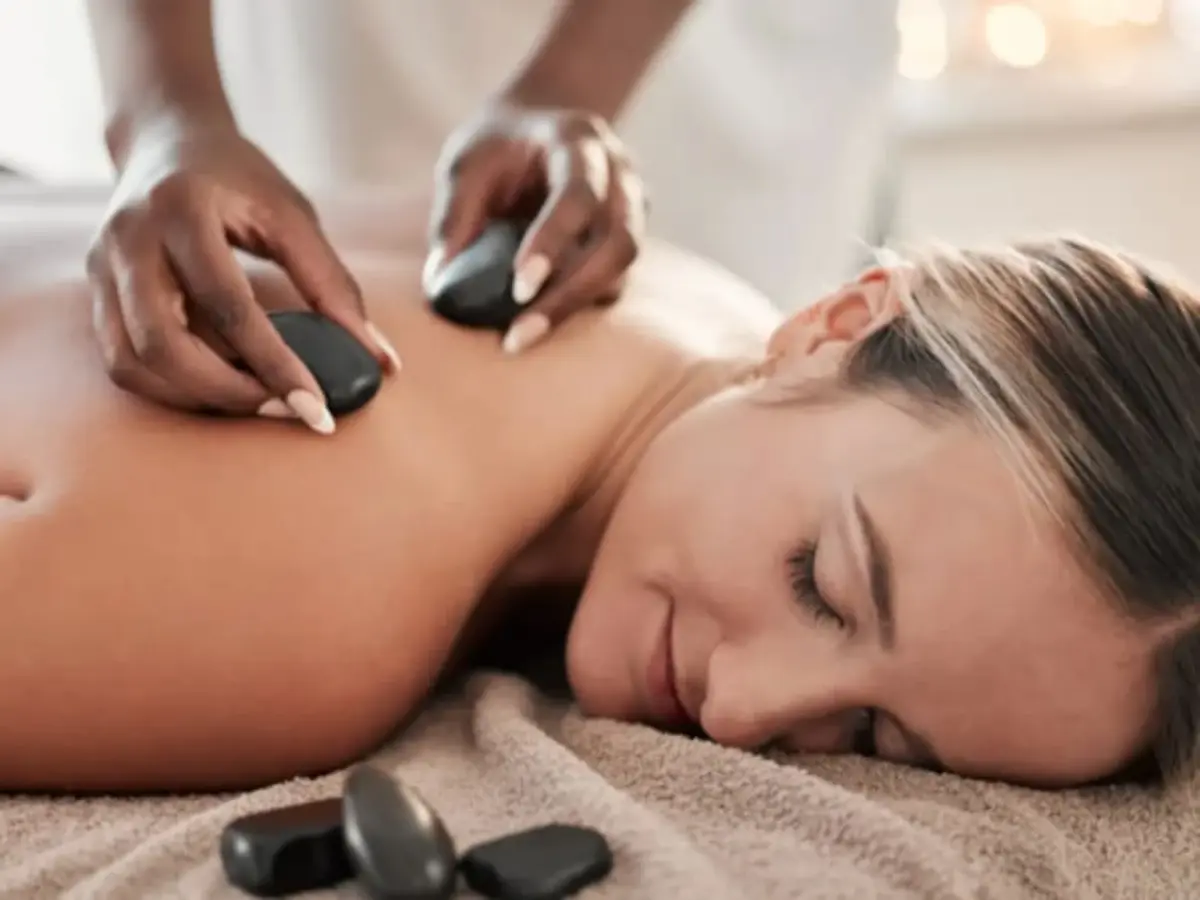 Massage aux Pierres chaudes à La  Valette-du-Var (83)