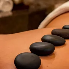 Massage aux pierres chaudes à Tassin-la-Demi-Lune (69)