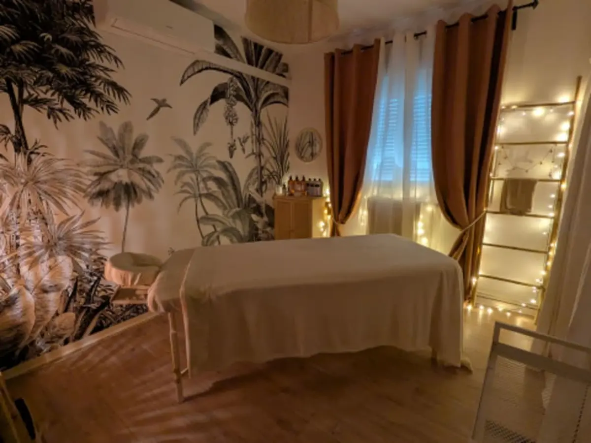 Massage du corps à Cenon (33)