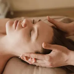 Massage du visage à L’Hay-les-Roses (94)