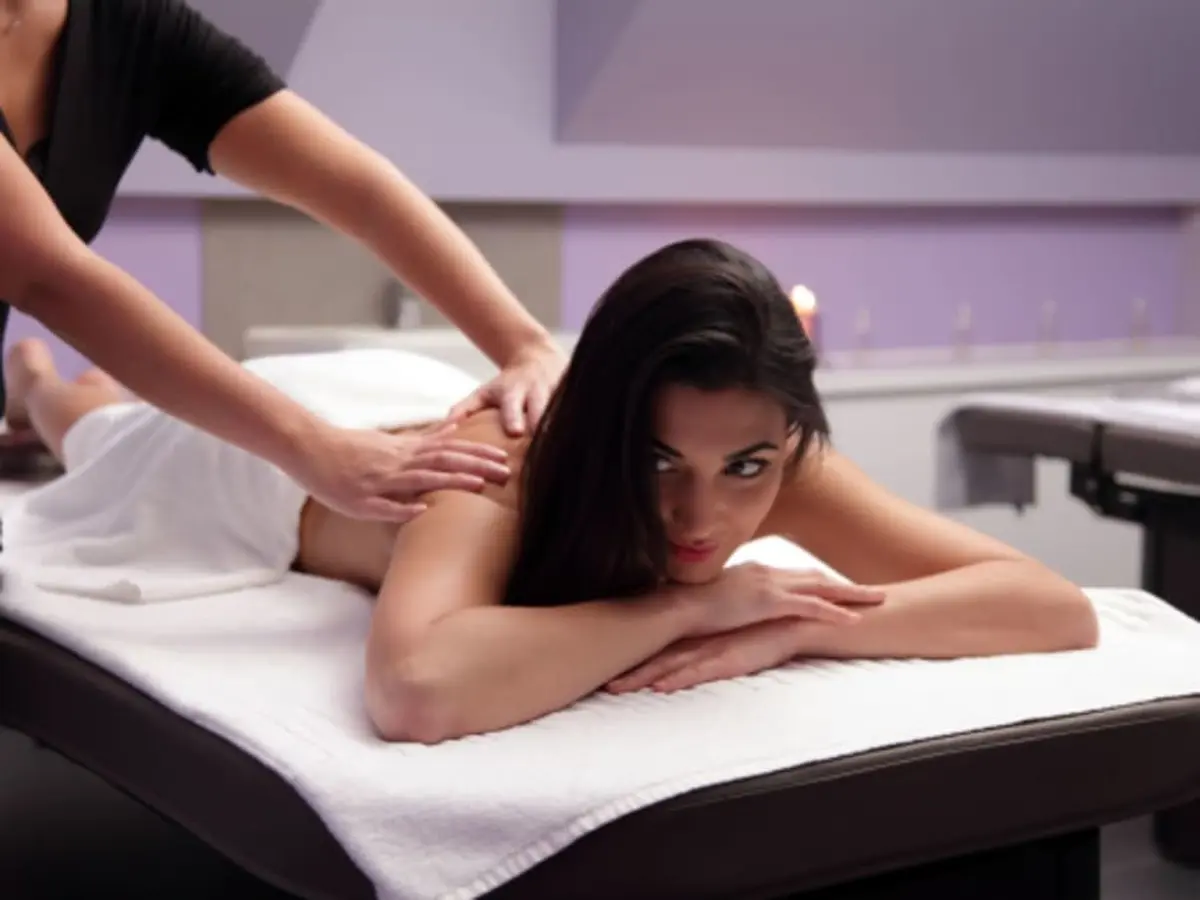Massage & Spa à Rolleboise (78)