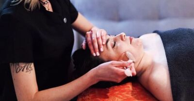 Massage lifting naturel du visage &agrave; Marseille (13)